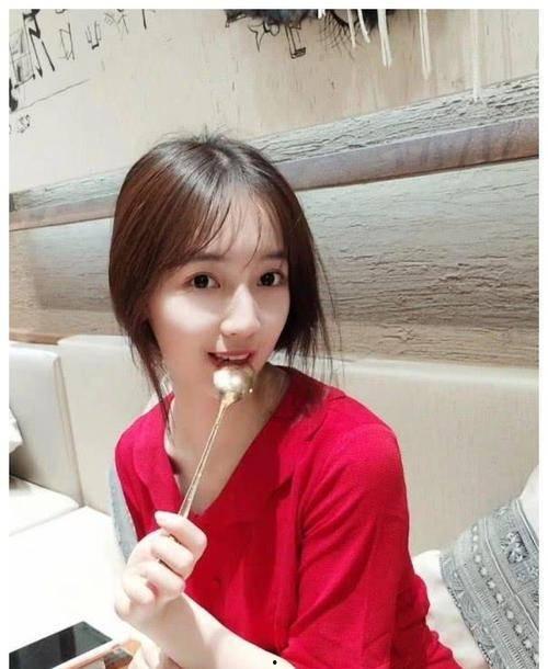 秦娜美丽在线视频,揭秘网红直播的时尚魅力